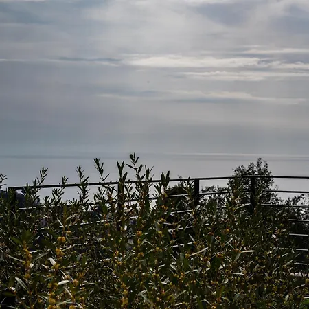- Vista Mare Con Letto A Castello شقة *
